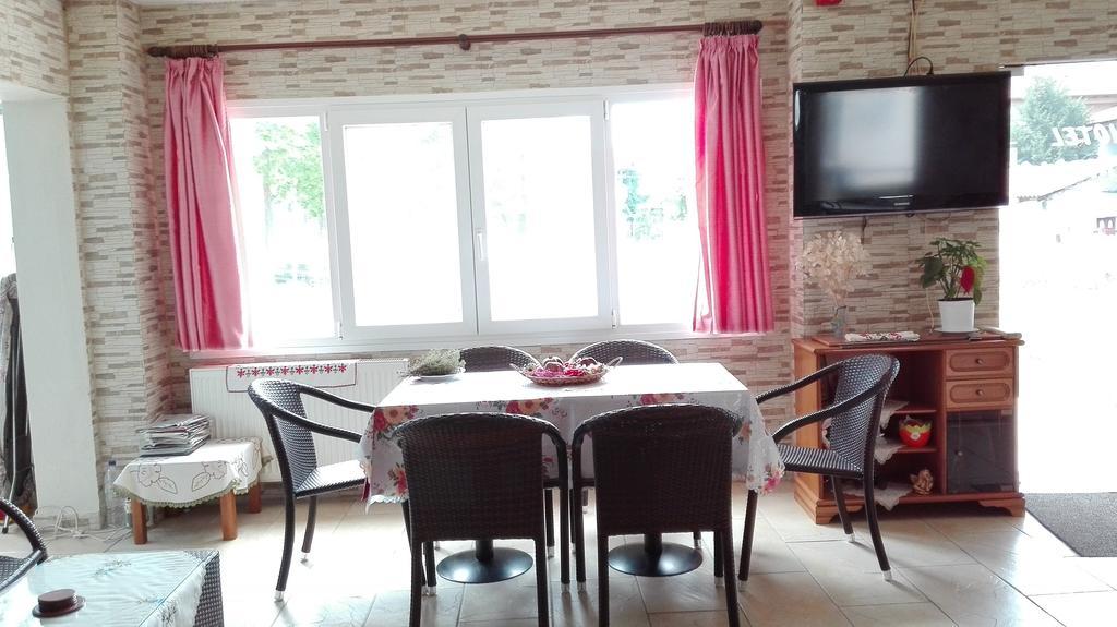 Familia Hotel Loutra Volvis Extérieur photo