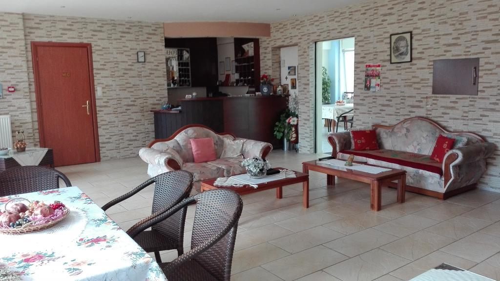 Familia Hotel Loutra Volvis Extérieur photo